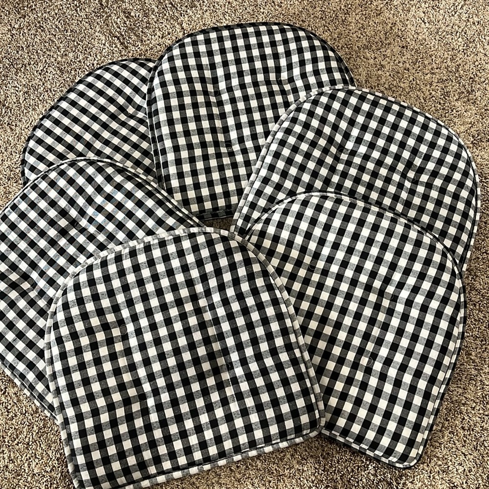 Memory foam, non slip rubber back, black/white checkered chair cushions. 6 pack. - Picture 15 of 15